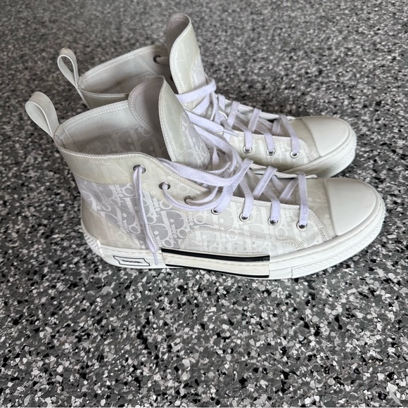 Dior B23 High-Top Sneaker - Picture 3 of 9